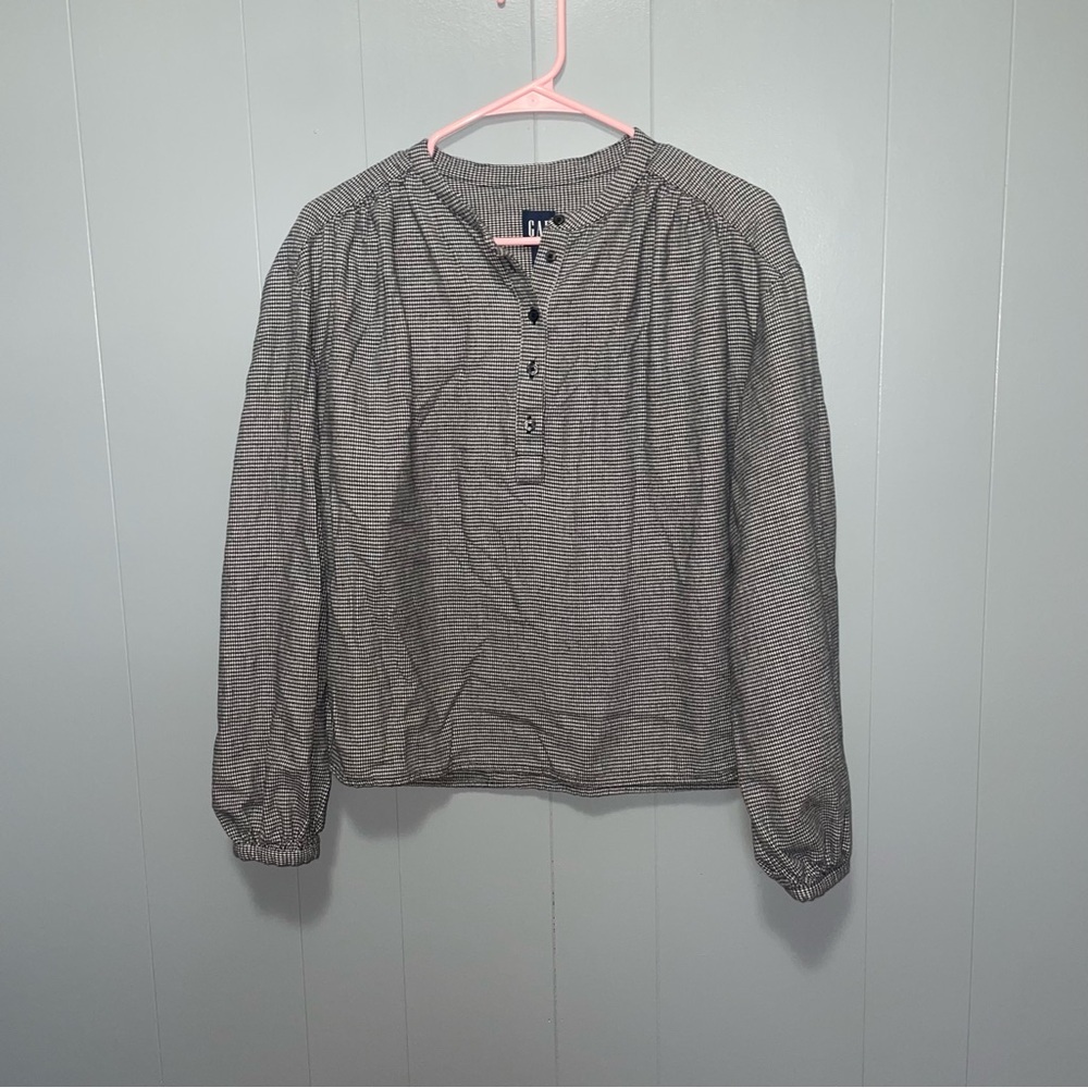Gap Shirred Long Sleeve Houndstooth Checkered Black and White Henley Top Medium